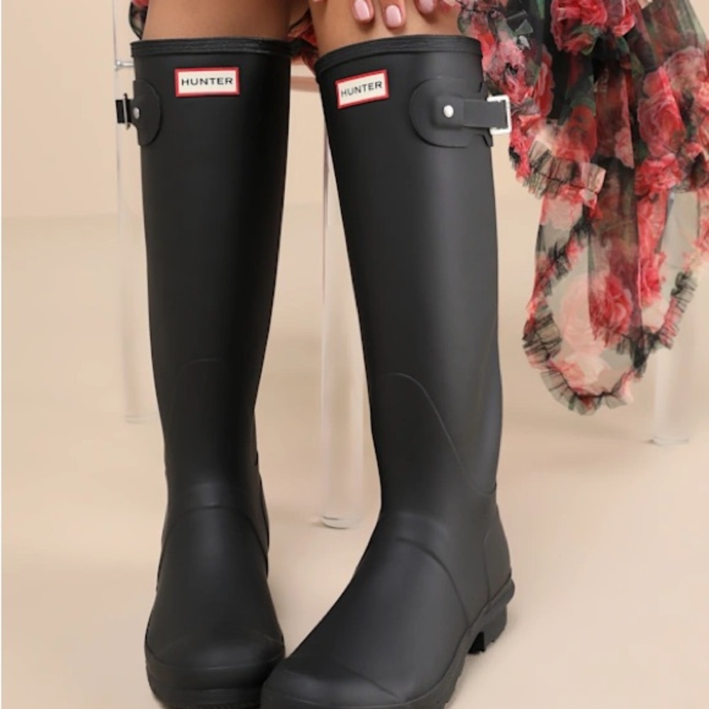 Hunter Black Matte Knee-High Rain Boots